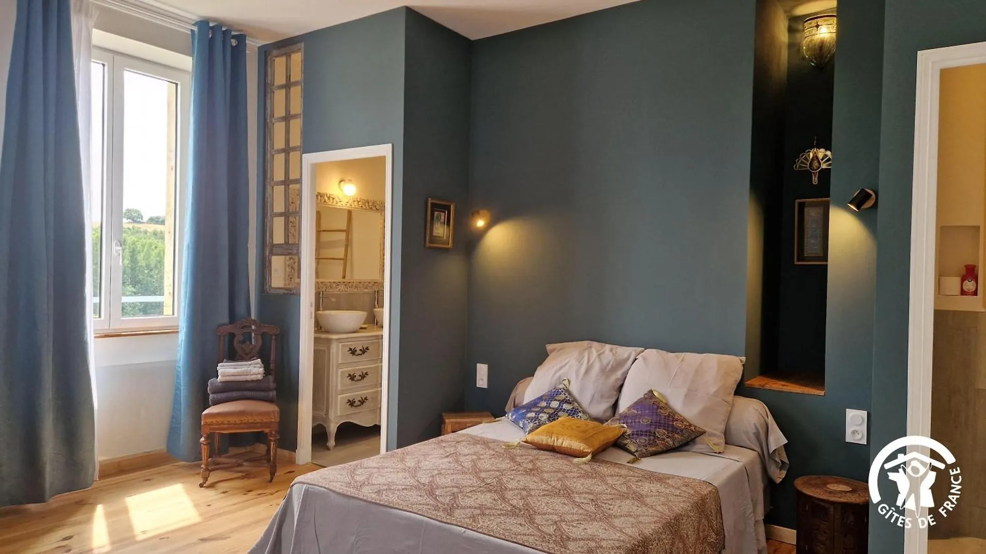 Aux Roses De Cedres Chambre Savane Salvagnac 0*,  France