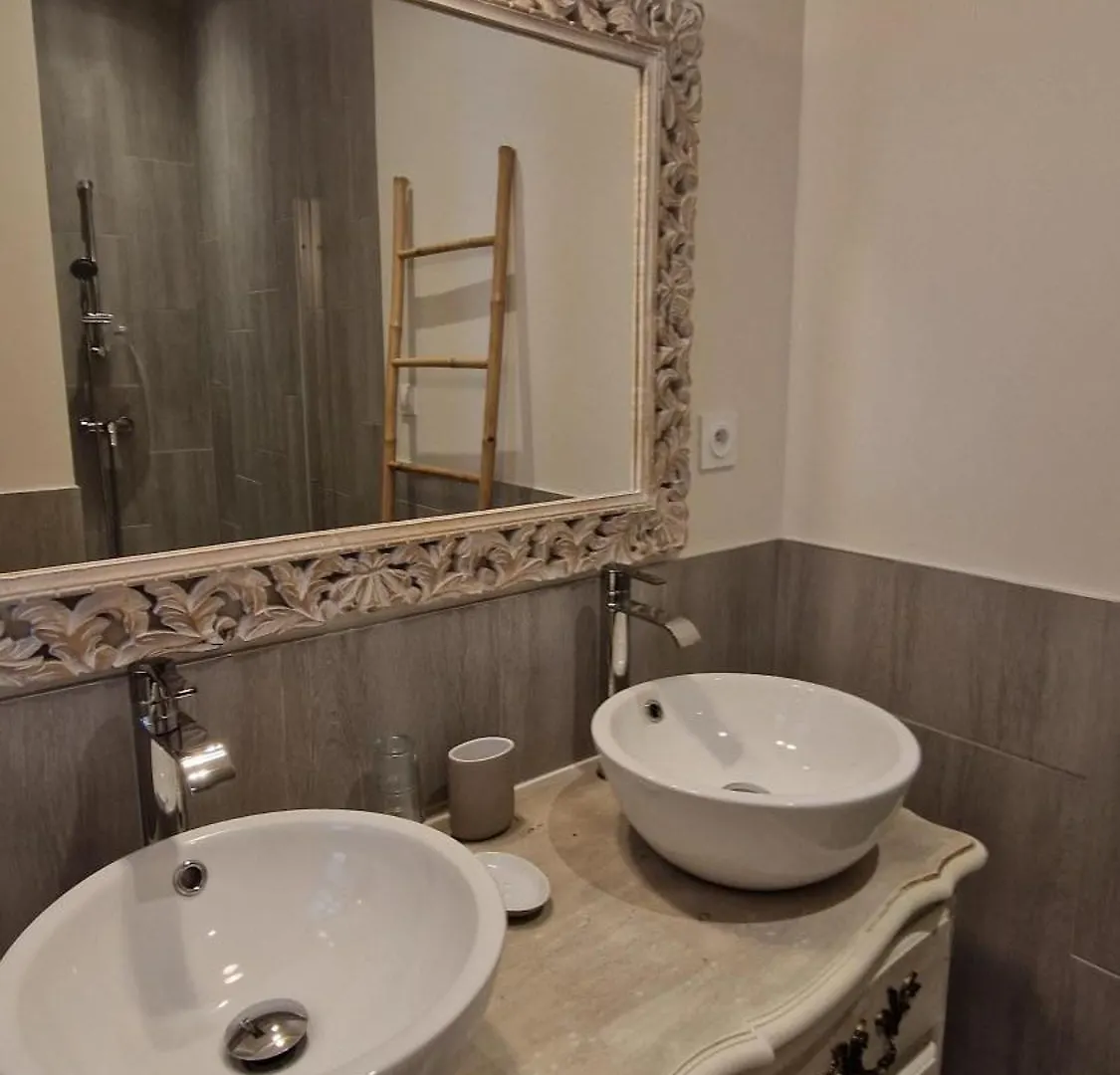 Bed & Breakfast Aux Roses De Cedres Chambre Savane Salvagnac