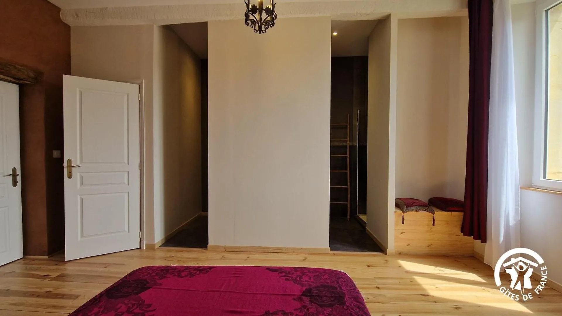 Aux Roses De Cedres Chambre Savane Salvagnac Bed & Breakfast
