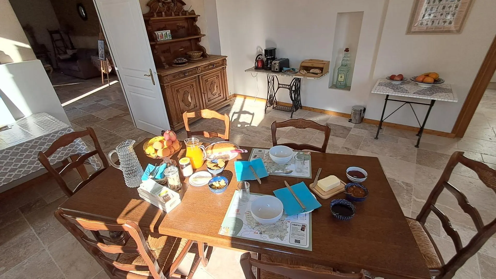 Aux Roses De Cedres Chambre Savane Salvagnac Bed & Breakfast